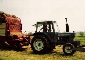 Tractor op land