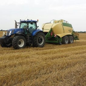 landbewerking gele tractor