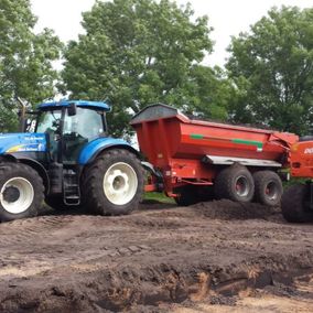 meerdere tractors landbewerking